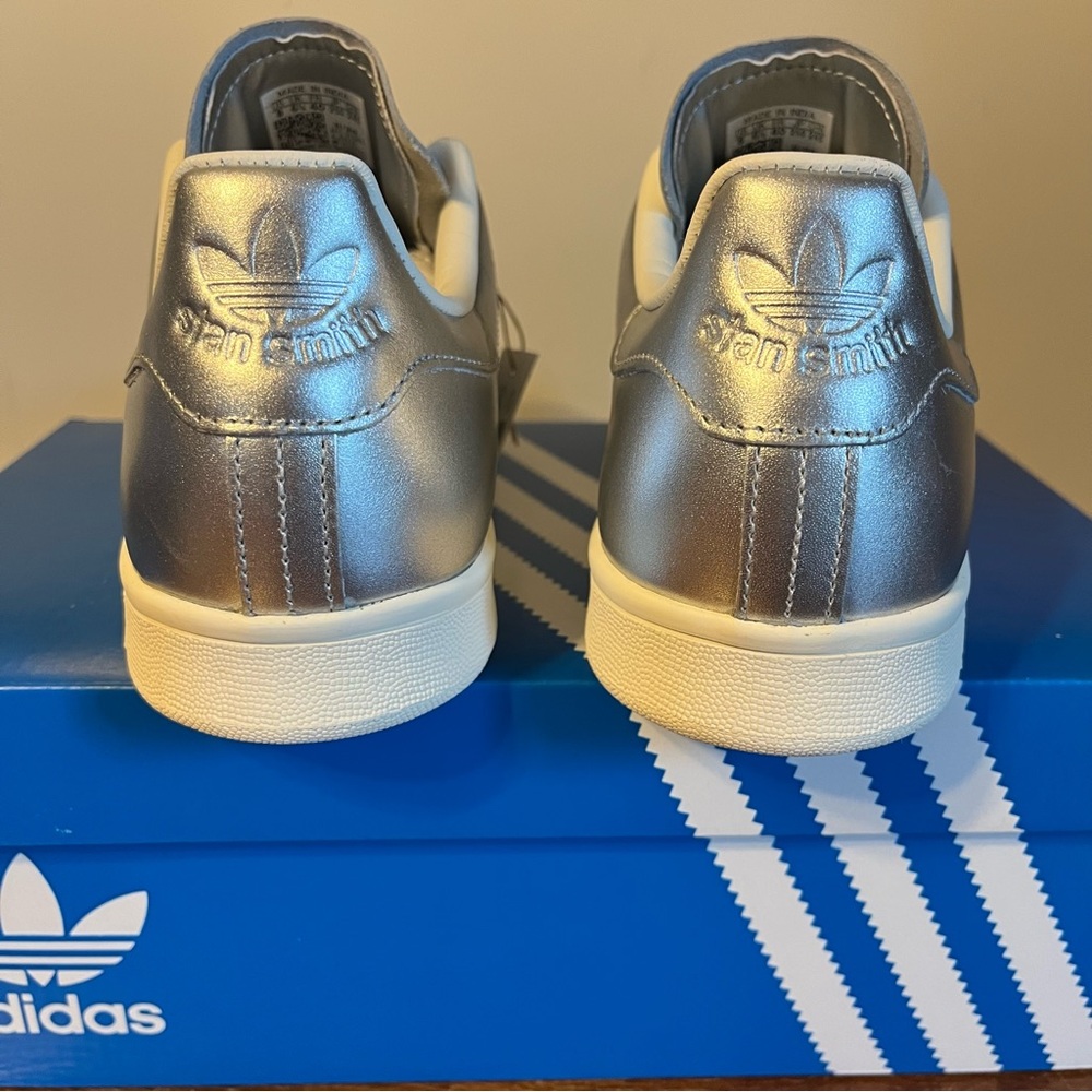 ADIDAS Women's Stan Smith Silver Shoes - Picture 8 of 10